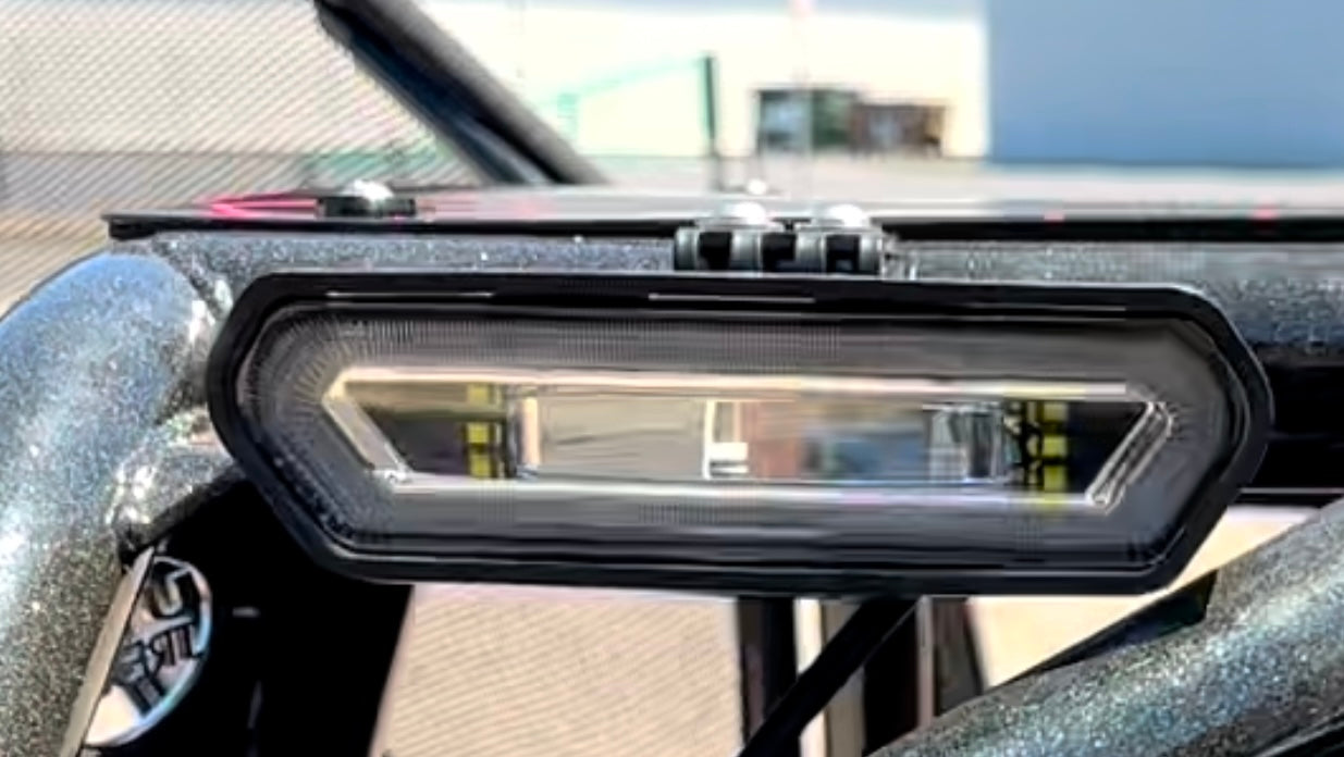 7" strobe/chase light