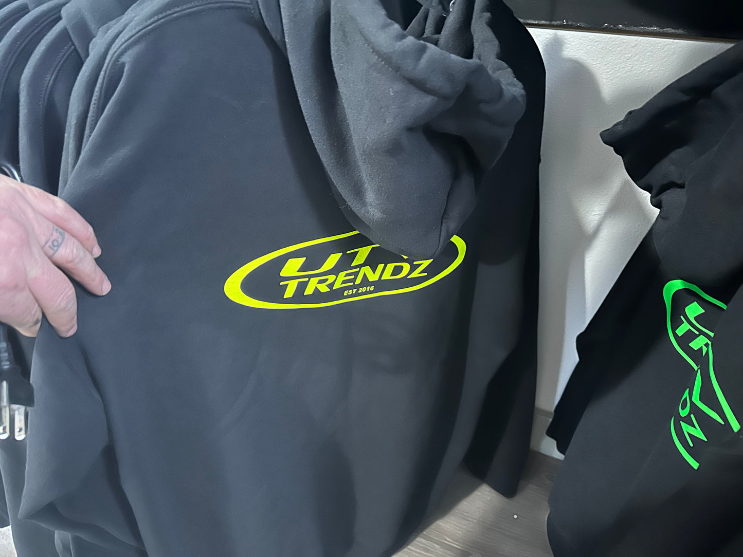UTV TRENDZ Sweatshirts