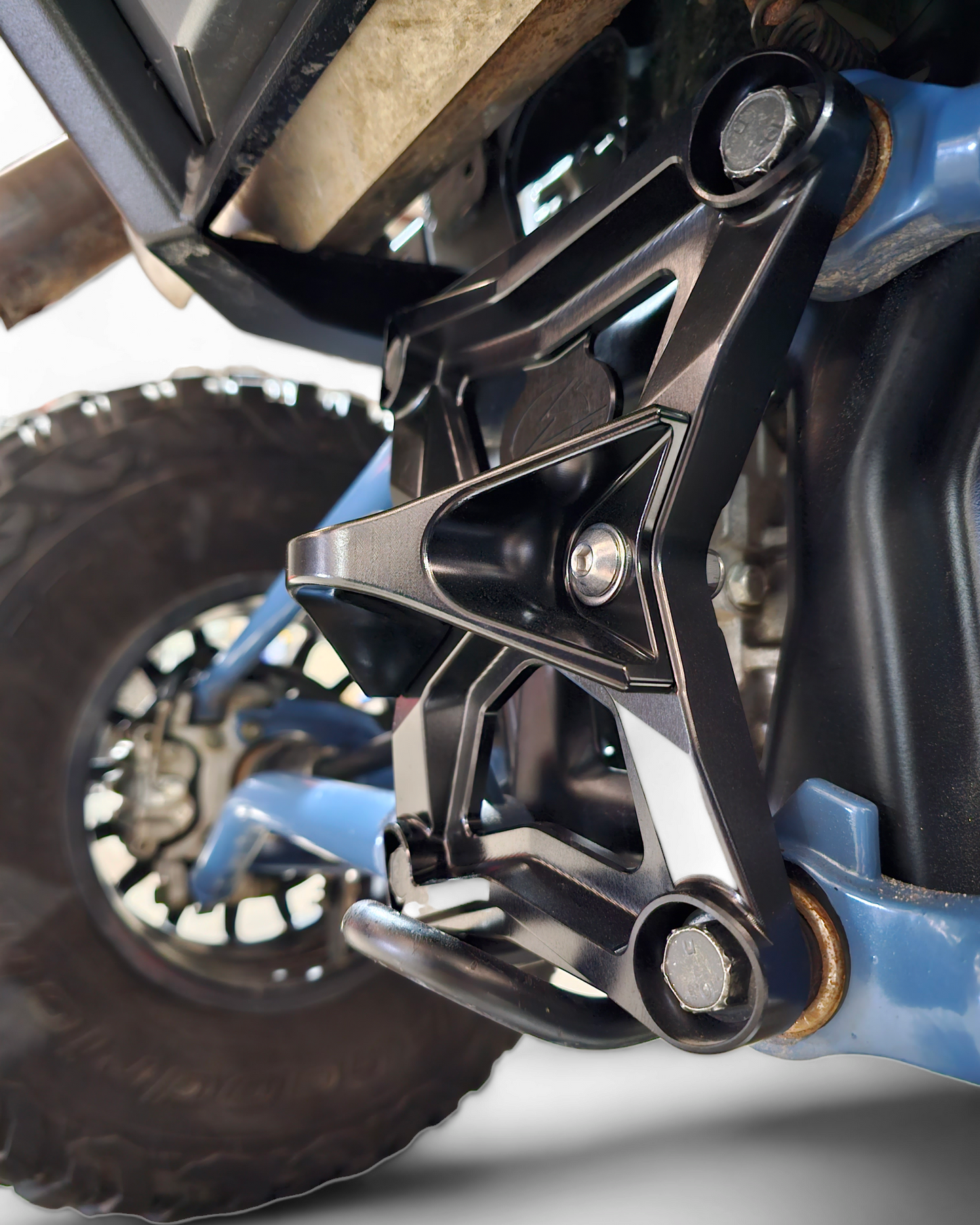 2020-2024 Polaris RZR Pro XP Radius Rod Plate with Tow Hook Black